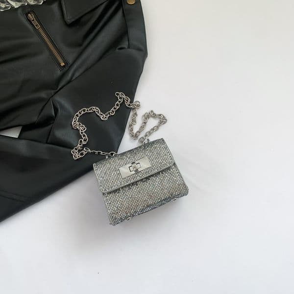 Chic Minimalist Quilted Shoulder Tote Perfect Match For Your Trendy Daytime Attire