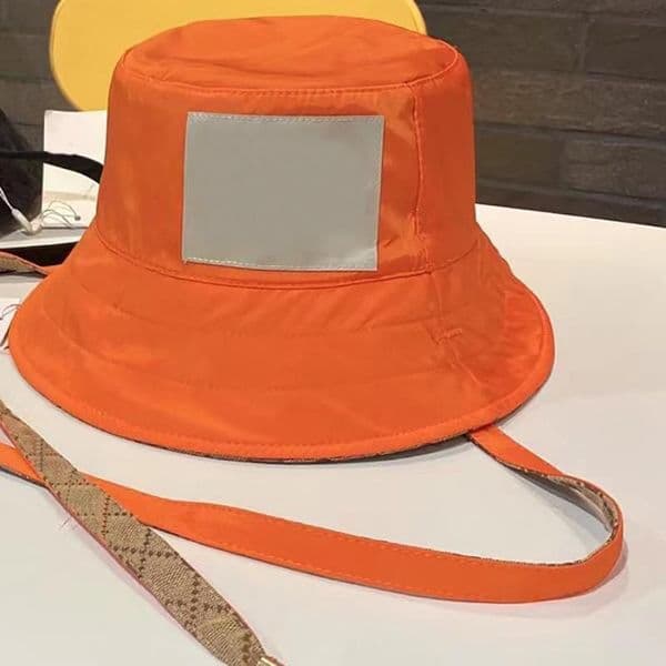 Wide Brim Hats Man Woman Bucket Hat Designer Sun Women Strap Adjustable Caps Front Back Wear Breathable Traveling Summer Protection Casquett