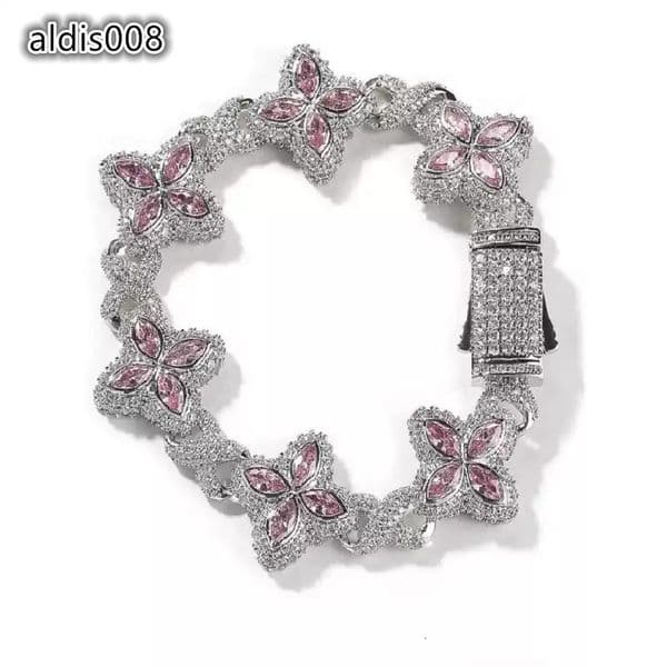 Hip-hop Rap Infinite Four-leaf Clover Bracelet Cool Hipster Handsome Gold Set With Colored Lab Grown Diamonds Bracelet
