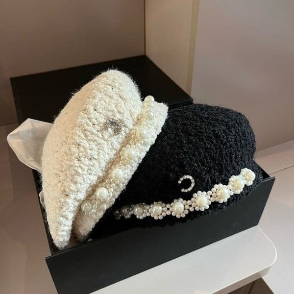 Designer Hat Caps Knitted Beret Elegant Socialite Style Brand Beret Autumn and Winter Warm Beret Hat Women Fashion All-match Hat High Quality