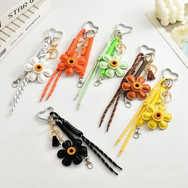 Fashion Creative Leather Sunflower Braided Rope Bag Charm Keychain for Women Ladies Stylish Backpack Key Ring Handmade Jewelry R251119 L260425