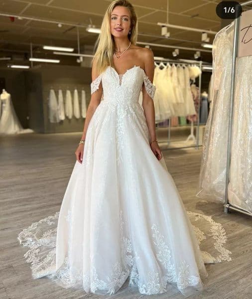 Off Shoulder Boho Wedding Dresses Lace Appliques A-Line Long Beach Bridal Gowns Open Back Summer Ivory Vestido De Novia