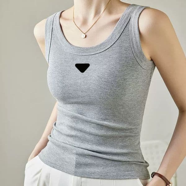 tank designer tshirt Women Knits Top tee Sweater Fashion Designer Vest Sleeveless Breathable Knitted Pullover Womens Sport Tops Jacket Outdoor coats