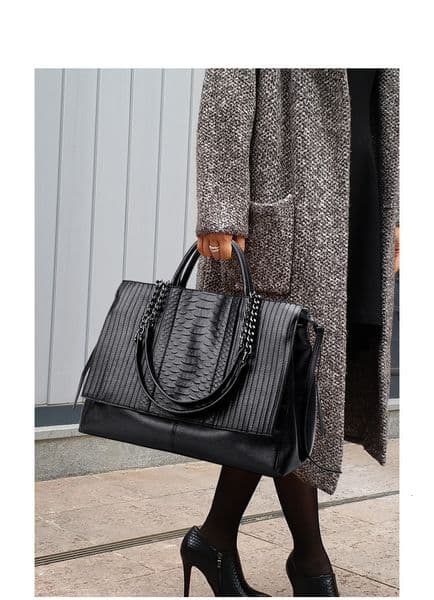 2023 New Large Capacity Stylish Personalized Women's Light Shoulder Hand Tote Bag Work Briefcase