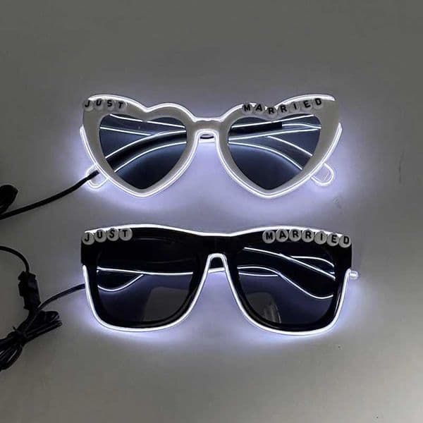 LED Just Married Glasses Wedding Bride To Be Surprise Gift Couple Glasses Souvenirs Glowing Heart Glasses Married Sunglasses X250225