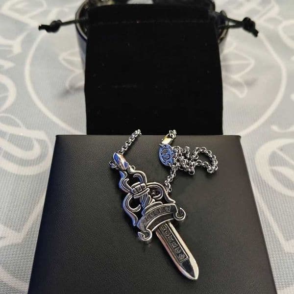 Cross flower Jewelry Designer Pendant Necklaces New Vintage Chain Couples bullet Diamonds Chrome Necklace High Quality