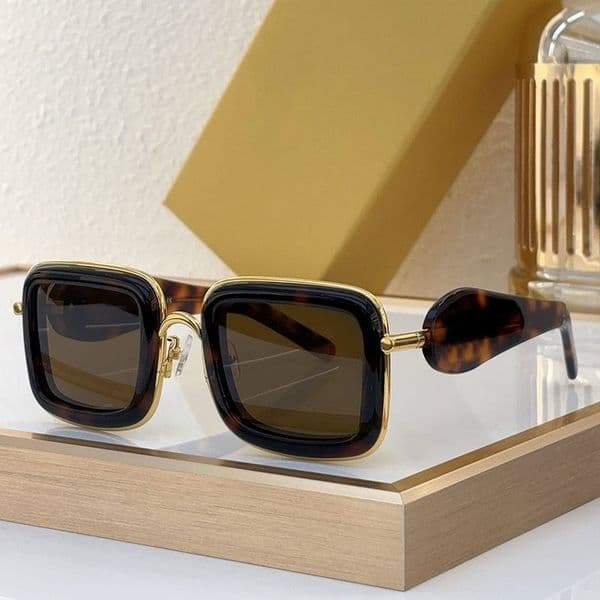 Woman thick framed square sunglasses LW40150U 25SS Summer square glasses designer acetate glasses outdoor beach vacation Eyewear UV400 protection