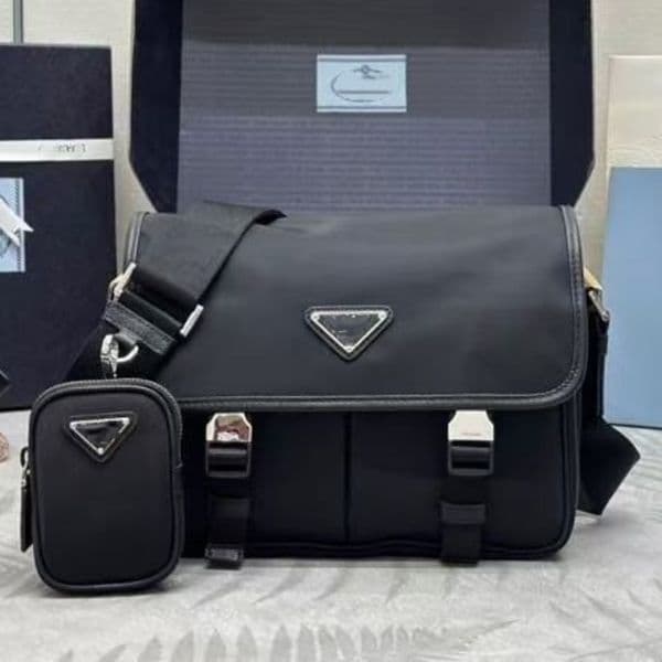 top-level designer bag Triangle Flip cover men and women messenger bag leather Premium Shoulder Bag high-capacity mens bag Commuter leisure outdoor bag wallet