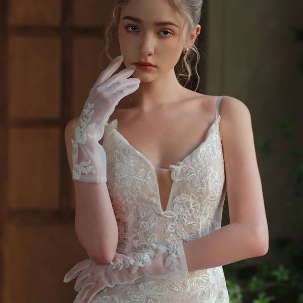 WG143 Thin Lace Wedding Gloves Elegant Short White Bride Po Props 250610