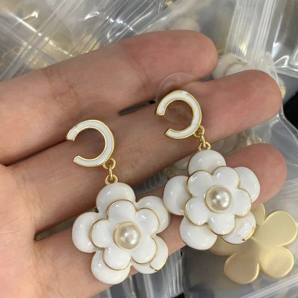 Luxury Earrings Designer 18k Gold Plated Earrings for Women Diamond Pearl Earrings Wedding Party Jewelry