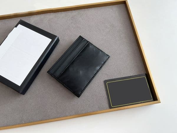 Luxury wallet, unique design, high-quality coin wallet.A small and exquisite card bag