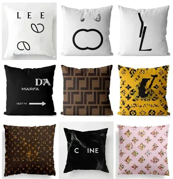 Quality Designer Black and White Throw Classic Letter Printed Home Cover Minimalist Sofa Decoration Cushion 45x45cm Pillow Core Detachable