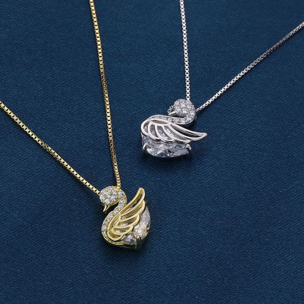 Spring Pure Sier Necklace for Women Versatile Korean Style Geometric Little Swan Pendant Light Niche Design Jewelry