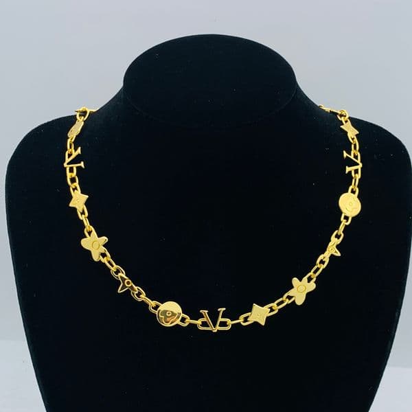 Hot Fashion Necklace Inlay Crystal Pearl Flower Letter Pendant High Quality Copper Sweater Chains Men Womens Designer Jewelry Exclusive Luxury Love Necklaces