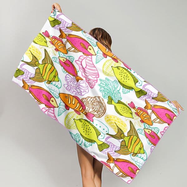 Hot-selling in Europe and America: Ultra-Fine Microfiber Beach Towel Custom Digital Printing Oversized Towel Cooling Fish Design Bath Towel