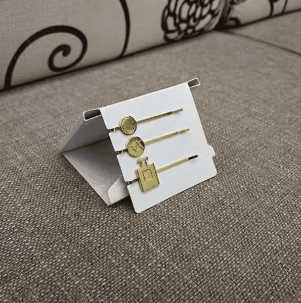 Designer Christmas limited gold perfume pendant flower hairpin metal Barrettes ribbon key chain diy pendant ornament pendant