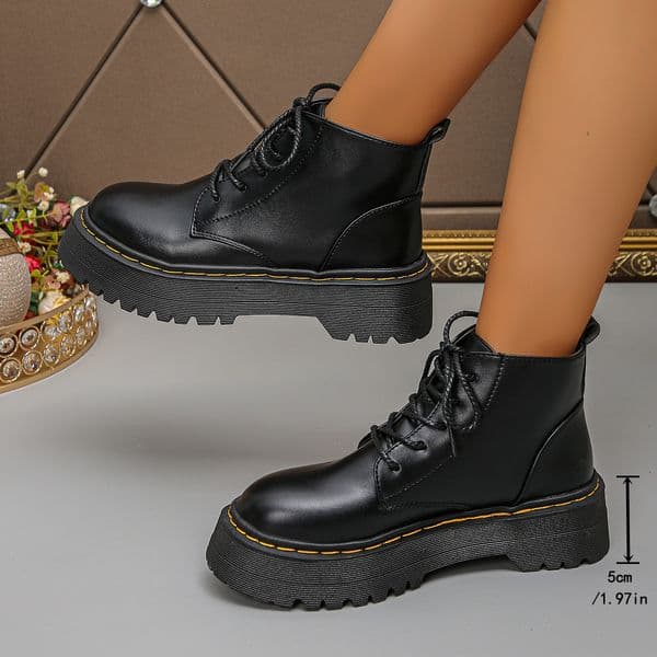 Stylish Womens Cotton Canvas Ankle Highs: Practical Yet Fashionable Winter Accoutrement