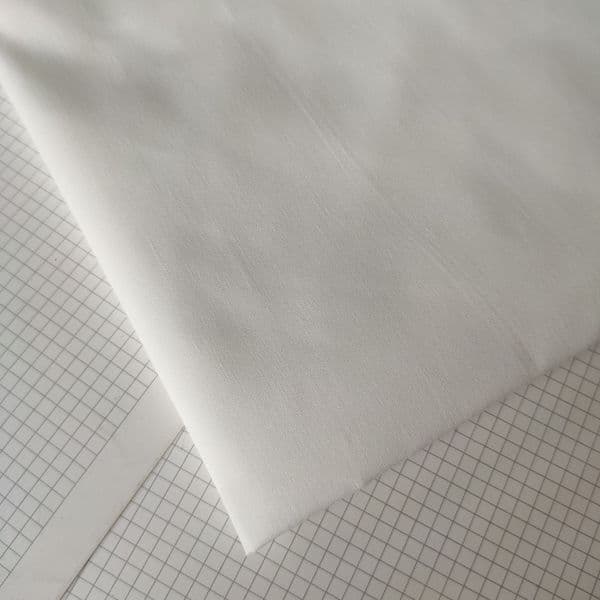 100% Polyester Fabric, 70g/90g 1.15m Width Fully Coated Polyester Textile for Apparel & Home Textiles