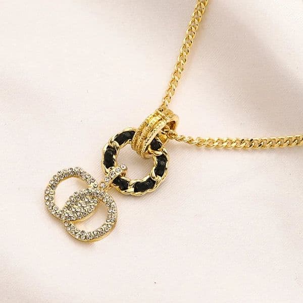 Luxury Brand Letter Pendant Necklaces Designer Chain Choker Gold Necklace for Women Wedding Jewelry Accessories
