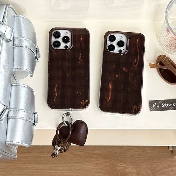 Designer Brown Plaid Heart Pendant Phone Case Compatible with iPhone Pro Personalized Protective Cover Apple Iphon 17 Pro Max 16 15 14 13 Mini 12 11 XR Air xsmax