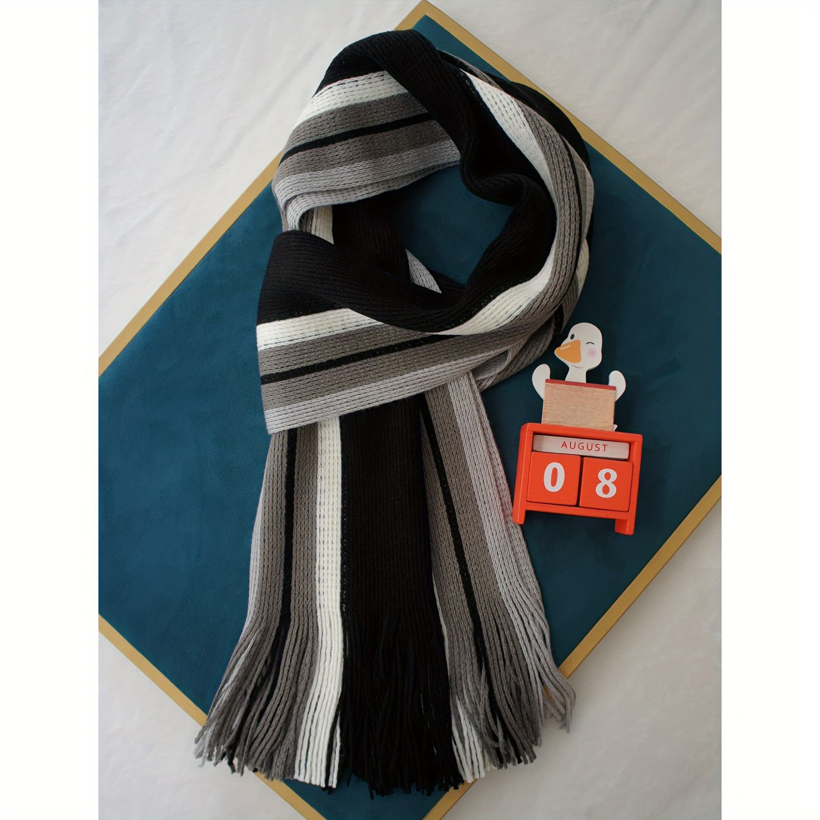 TEMU Striped Color- Warm Acrylic Korean Contrasting Color Warm Knitted Fashionable Tassel Men's Scarf