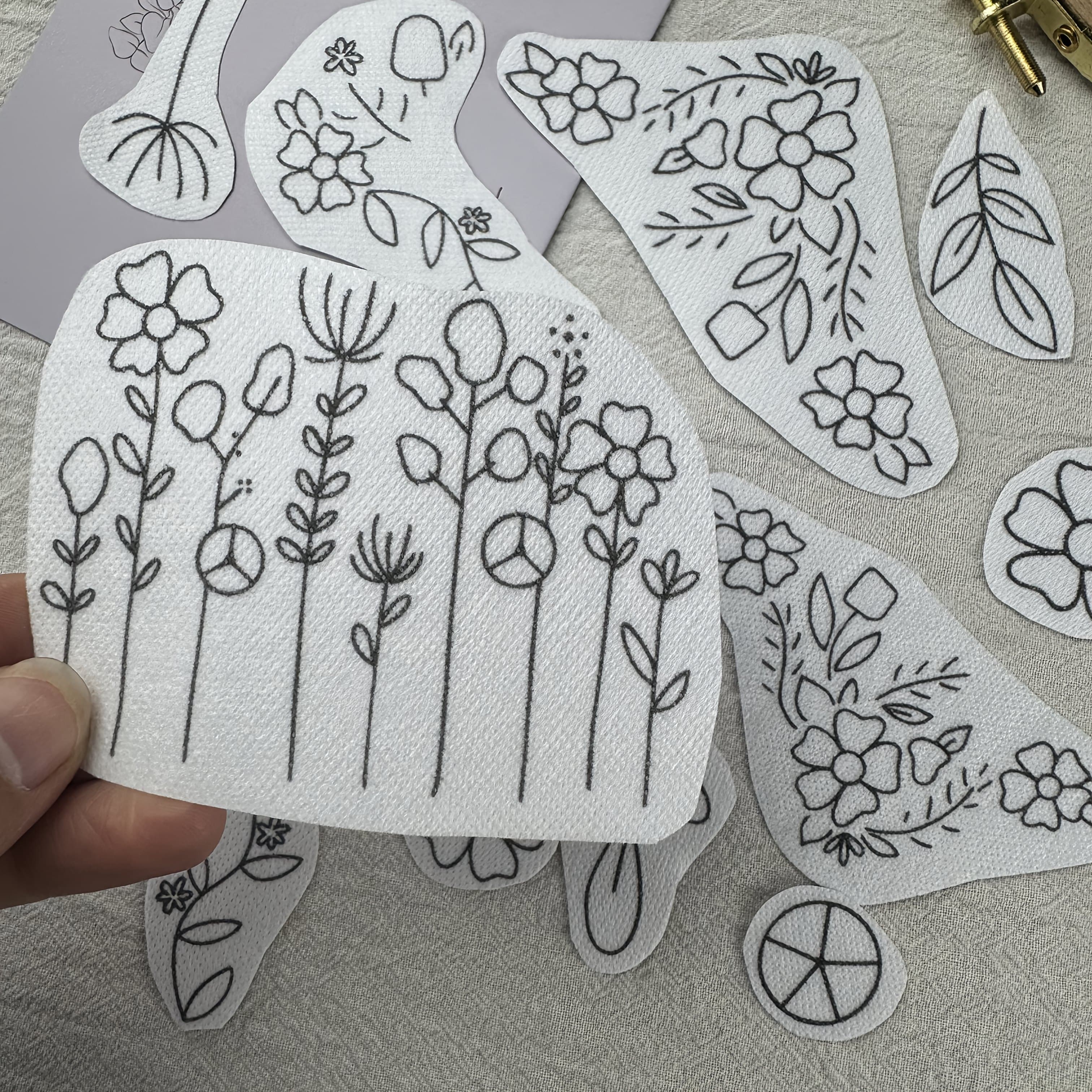 TEMU 12pcs Floral Pocket Embroidery Stickers Water-soluble & Flexible Use For Hand Embroidery Projects Stick & Clothes / Bags / Hats/jeans Decoration