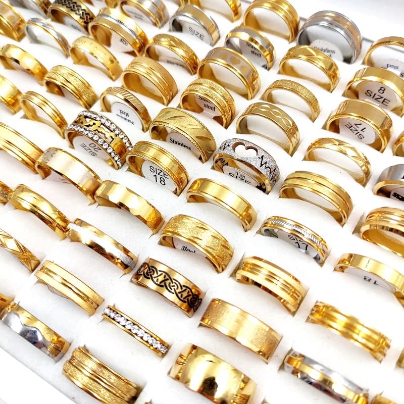 TEMU 10pcs/lot Trendy Goldenn Colour Stainless Steel Rings For Men And Women Wholesale Mix Exquisite Ring Charm Anniversary Jewelry Gift