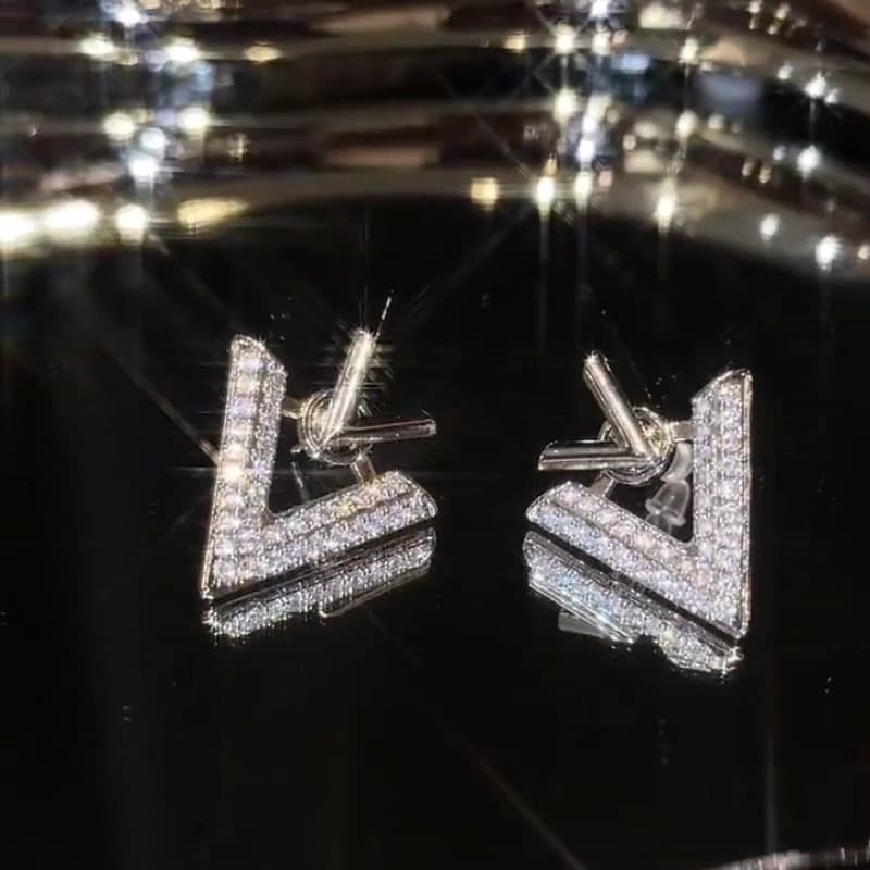 TEMU Elegant V Ear Jacket Earrings For Women - Detachable V-letter Design Perfect For Valentine's Day And Banquets