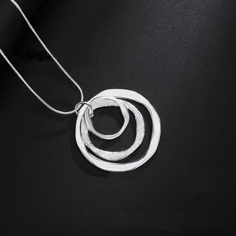 TEMU Elegant Three-ring Pendant Necklace - Trendy Accessory Suitable For Everyday, Travel, And Party Occasions - Perfect Gift For Women And Men