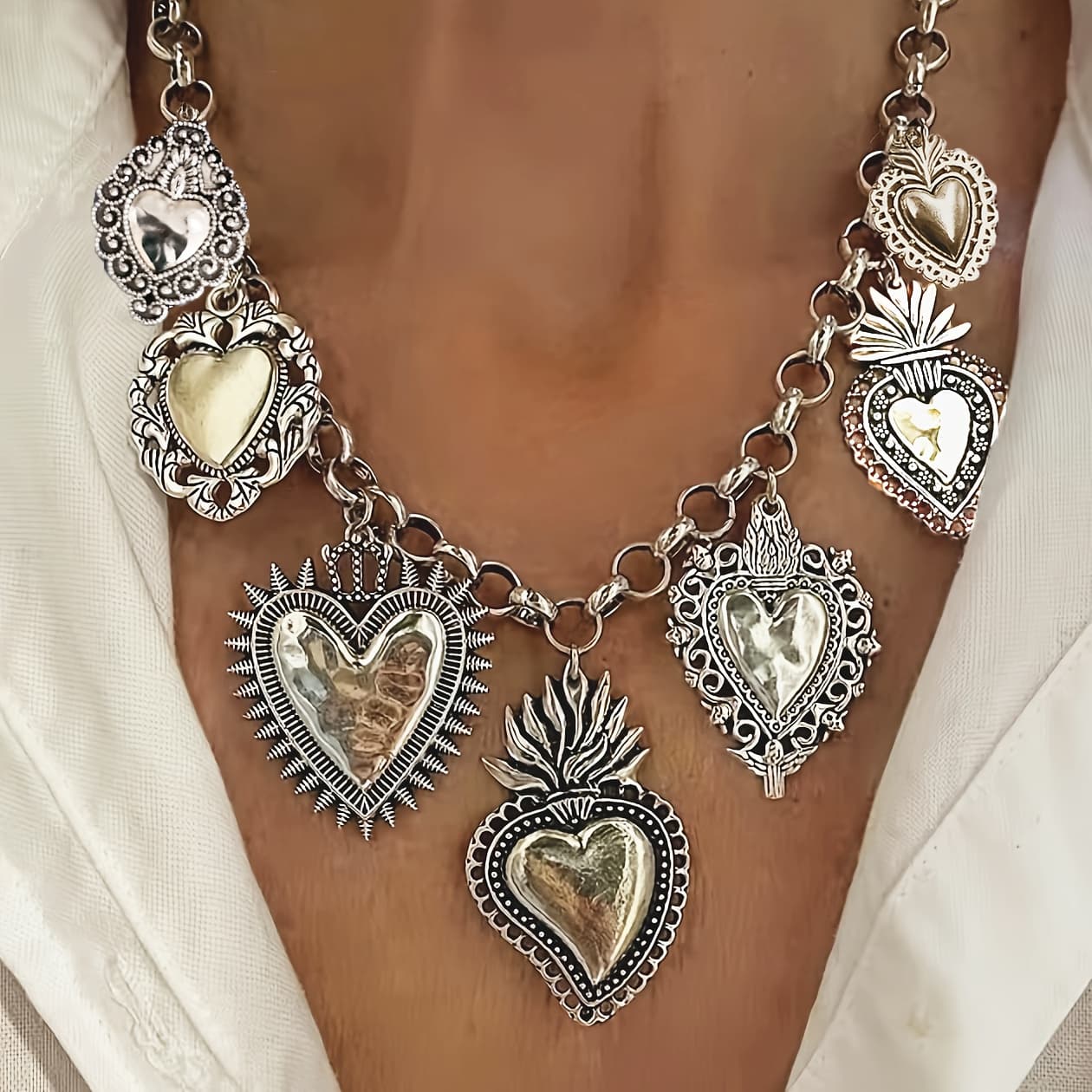 TEMU Vintage-inspired Silvery Chain Necklace With Multiple Holy Heart Pendants - Women's Fashion Accessory For Parties & Gifts