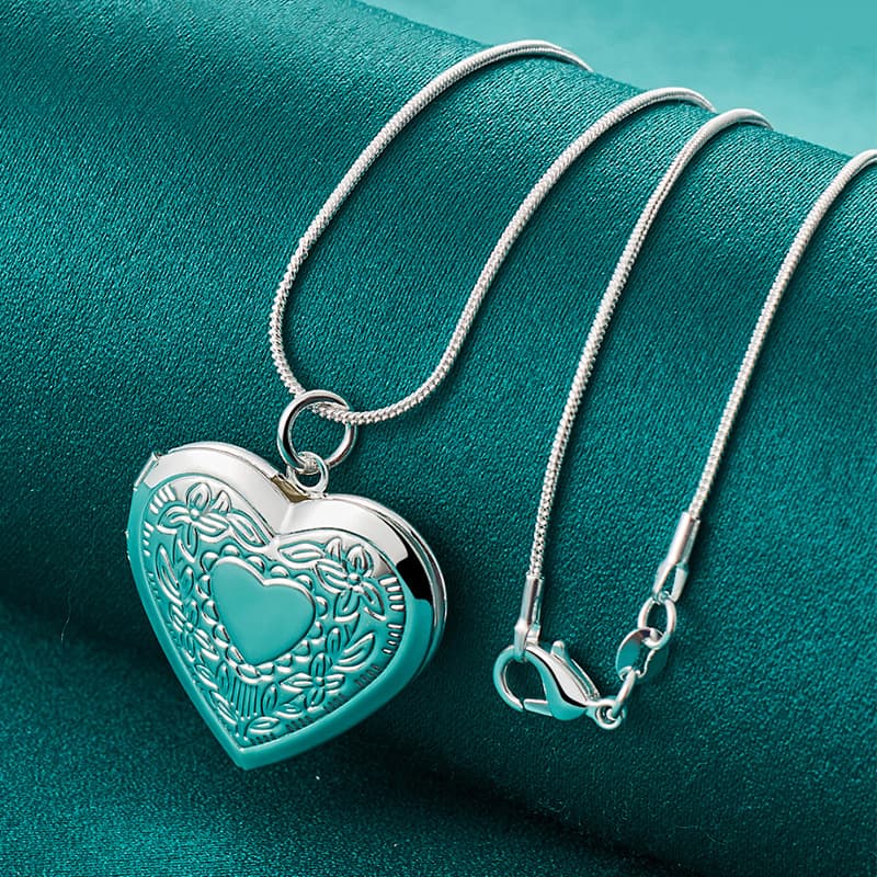 TEMU A Fashionable -plated Necklace Featuring A Heart Pendant With A Floral Pattern, Perfect As A Gift For Men And Women, For Valentine's Day