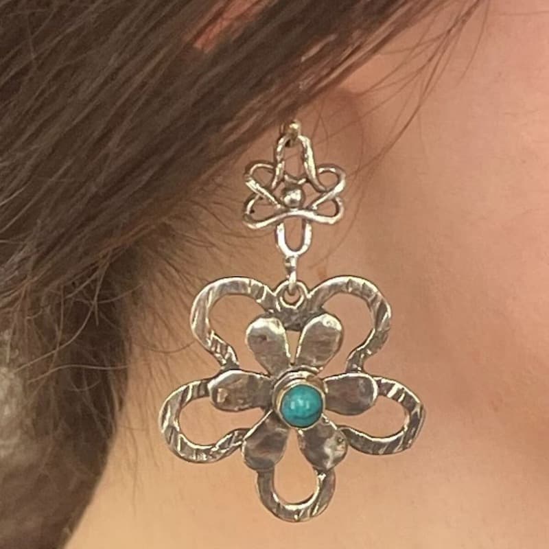 TEMU 1 Pair Of Cute Retro Inlaid Synthetic Turquoise Flower Pendant Earrings, Creative Women's Accessories Suitable For Weddings, Banquets, Dates, And Ideal Holiday Gifts For