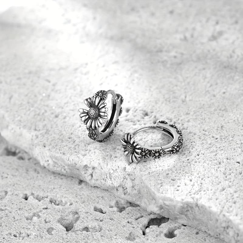 TEMU Street Style Hip-hop Sunflower Daisy Earrings, Unisex With Storage Box, Hypoallergenic Fashion Jewelry, Ideal For Birthdays And Gifts, Without Battery