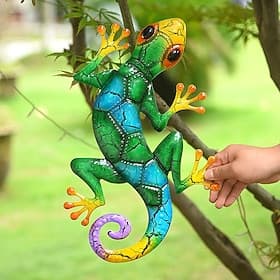 Outdoor Metal Decoration,Gecko Figurine,Hanging Gecko Wall Art Ornaments Lizard Wall Sculptures Statues Decoration for Home Garden Farmhouse Porch Patio Lawn