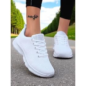 Hvite flyknit-løpesko til dame med polstret såle – lette sportssko for jogging, trening og hverdagskomfort