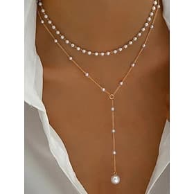 Collier pendentif en perles superposées pour femme – élégante chaîne en alliage doré avec des accents de perles d'imitation pour les événements formels, les ma