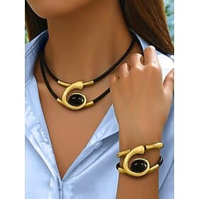 Ensemble de bijoux bohèmes pour femmes avec collier et bracelet turquoise dans des designs élégants en or et en argent, parfait pour les fêtes, les mariages et