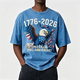 T-shirt à manches courtes, col rond, 100 % coton épais, imprimé à l'acide, motif aigle américain, édition limitée 4 juillet 2026. Collection printemps-été.